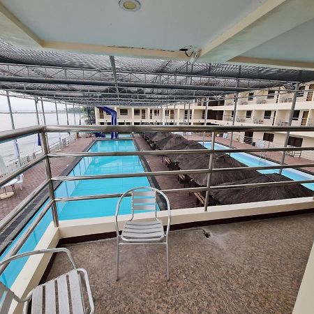 La Primera Grande Beach Resort Roxas  エクステリア 写真