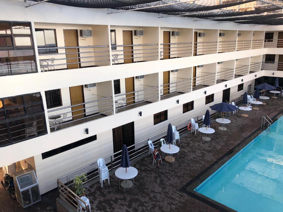 La Primera Grande Beach Resort Roxas  エクステリア 写真
