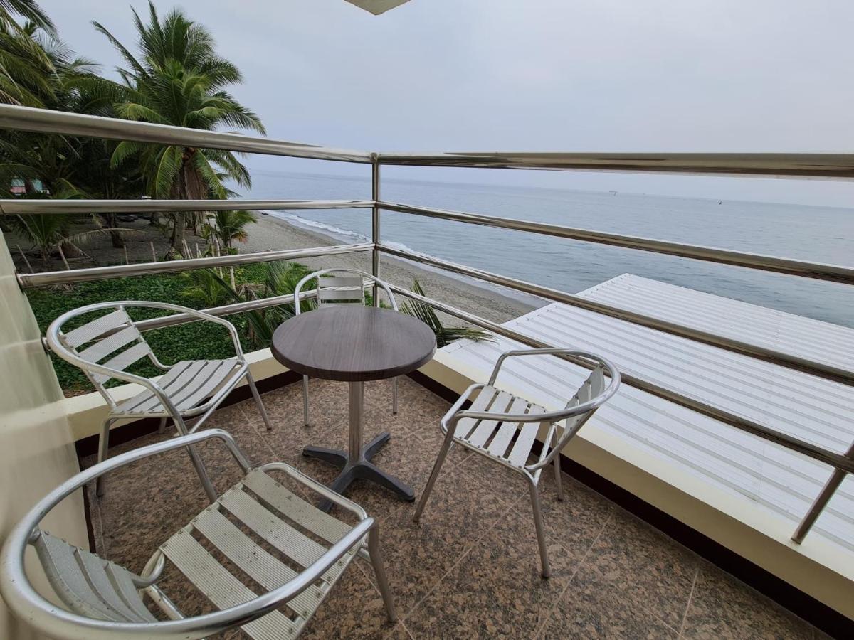 La Primera Grande Beach Resort Roxas  エクステリア 写真
